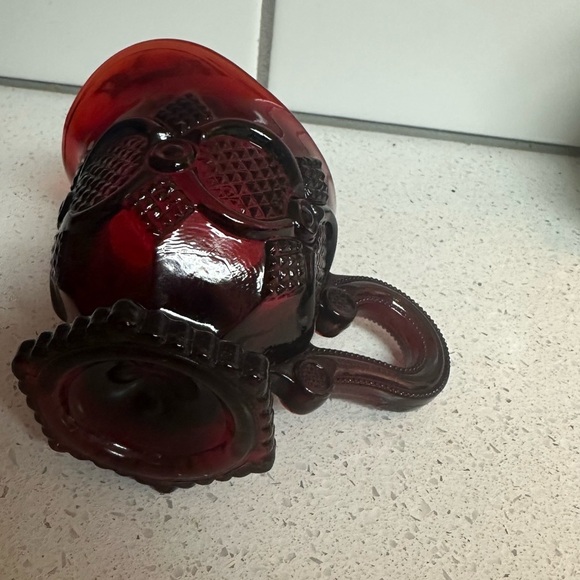 Vintage Avon Red Glass Cape Cod 80s Series Creamer / Syrup Holder 4 oz like new - Picture 6 of 10